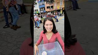 Repartiendo postres en la calle 🍰📍Se ubican en el parque de Santa Rosa y en la Galería