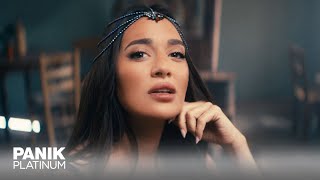 Ρία Ελληνίδου - Κάτι Ξέρεις - Official Music Video