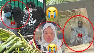 Ooh 😭Le Mari de Eva Séduction inconsolable verse de chaudes larmes au cimetière après l'enterrement 