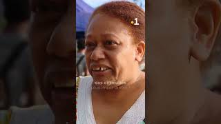 Lycée Jules Garnier - Une manifestation contre le port de “L'UNIFORME”