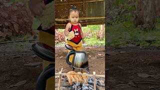 Survival Skills: SMART idea mom and USEFUL with noodles in​ Hut #bushcraft #camping #outdoors