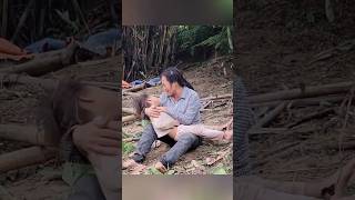 3 poor mother and daughter - rotten bamboo house #bamboohouse #singlemom #construction #storm#Rain