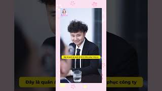 Nhân viên nữ phải mặc tất đen đi làm