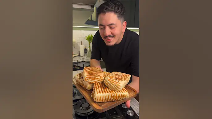 طاكوس المقلات لهبال نتاع الدنيا #like #اكسبلور #ساندويشات #food #عشاءلذيذ #وصفات #shortvideo