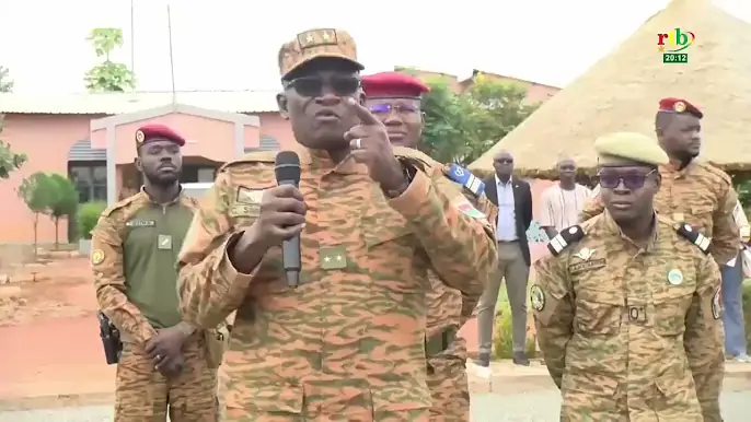 Lutte contre le terrorisme : Le Ministre de la Défense encourage les Combattants dans le Bankui.