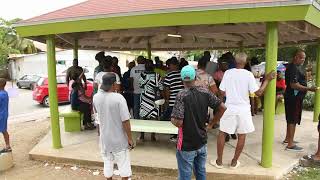 Corendon i Extra den Boca Sami. Pasa buska bo karchi futbol pa sostene e ‘Ola blou’