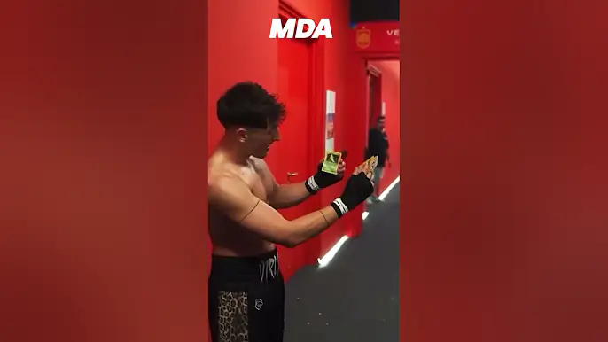 VIRUZZ abre SOBRE de POKEMON tras su PELEA y le TOCA un CHARIZARD que PODRÍA VALER US$30.000