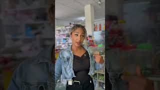 Lo ayudó pensando que necesitaba pero en realidad su mamá siempre lo mandaba a hacer eso