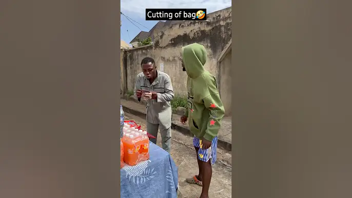Cutting of bag🤣