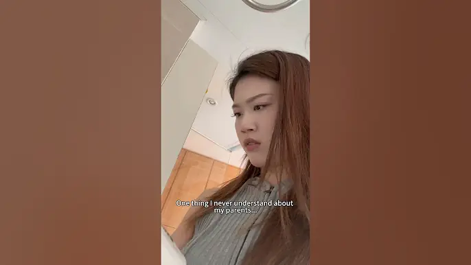 Caught my MUM in 4K 👩🏻 #shorts #couple #relationship