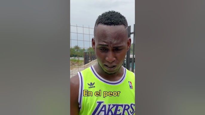 Regalamos mucho dinero dentro de la biblia a joven albañil que eligió lo correcto