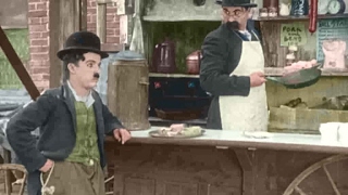 " چارلی چاپلین  در " چارلی گرسنه