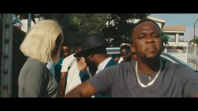 Elow'n - Doucement Oh!! (Official Video)