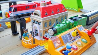 Titipo's Talking Control Center & Thomas the Tank Engine's 3 Intersecting Courses