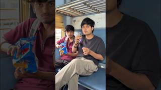 Train Me Daaru Pina Bhari Pad Gaya😂🚂 #comedy #funny #youtubeshorts #india