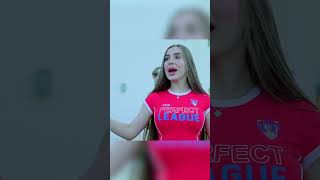 БИТКА ЗА ЛЮБОВТА👊 С кого ще избере Кирил: "Даяна vs Жужа"? Неловки ситуации в академия Bunny #Shorts