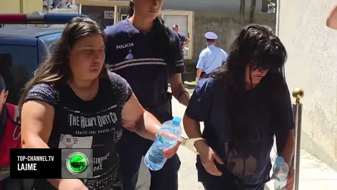 Top Channel/ Në burg dy të dashurit! Gjykata jep masën e ndalimit për vajzën që i mori jetën babait