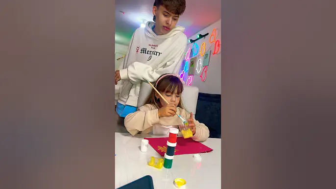 Hice PINTURA amarilla con NARANJAS 😨😱#shortviral #humor #comedia #familiaibañez #youtubeshorts