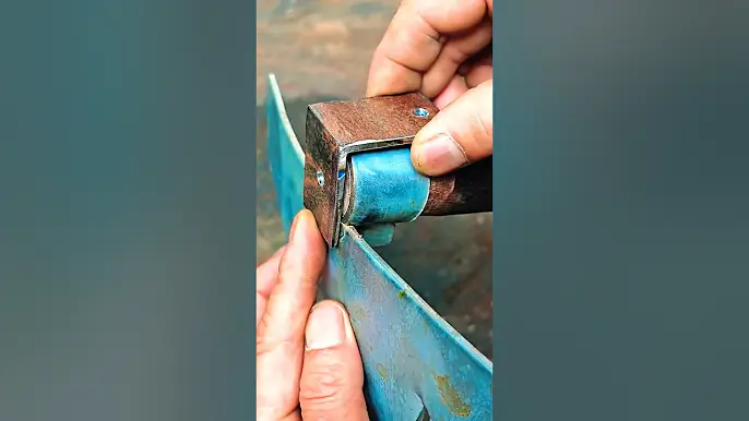 The way the rake and hoe are attached is extremely sturdy, never falling off! #shorts #hoe #rake