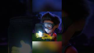 Corriendo tras el rayo: una chispeante amistad 🫙⚡👦