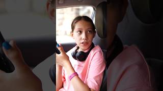 почему она решила написать плохой отзыв? #викачжан #школа #vikazang