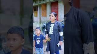 - ছোট ছেলেটি অভিনব কায়দায় প্রাণে  বেঁচে গেলেন