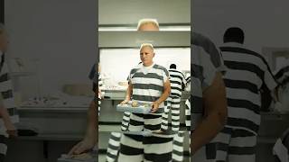 Он притворился больным, и сбежать из тюрьмы 🤢🔥