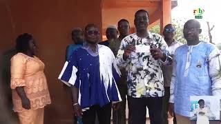 경제 운영자 Moussa ZAMTAKO는 Kaya에서 Faso Mêbo에 40톤의 시멘트를 제공합니다.