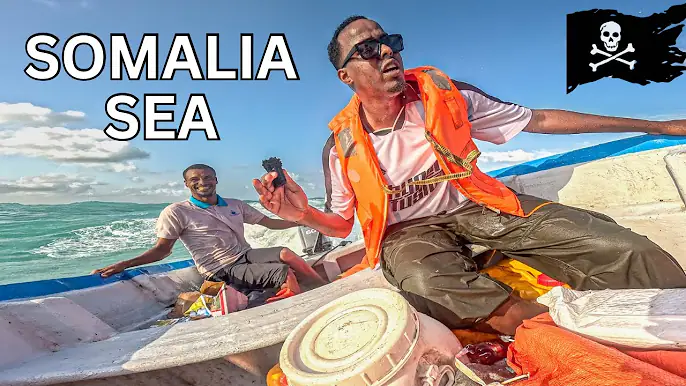 SAFARKII UGU HALISTA BADNAA EE BADDA AYAAN GALNAY 🇸🇴 SURVIVING THE SOMALI SEA IN A SMALL BOAT