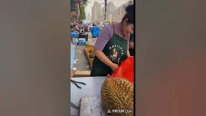 🔴 how to cut durian fruit by pretty woman 🔴