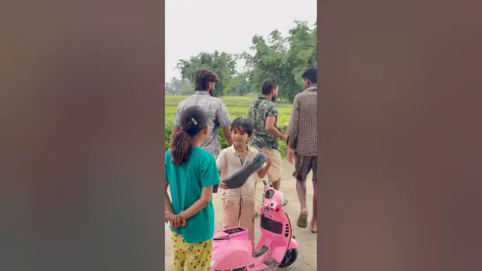 Bacchon ne liya apne scooty ka badla 😂