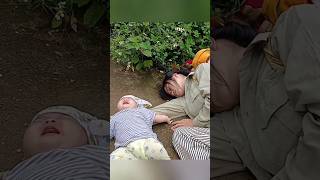 Poor single mother - lucky to be helped #singlemom #construction #bushcraft #storm #bamboohouse