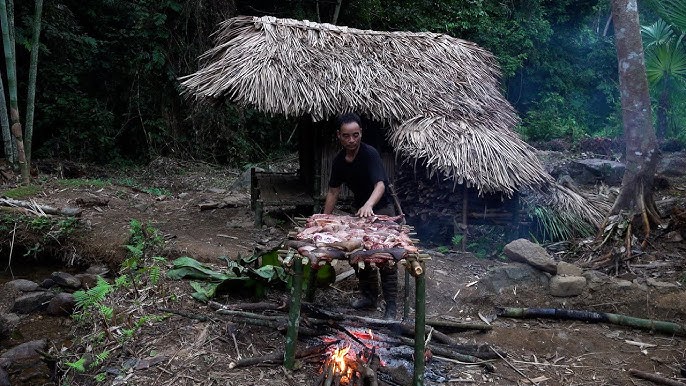 FULL VIDEO: Six months Alone in the Jungle – From Nothing to My Own Farm