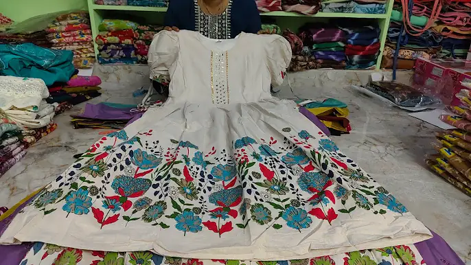 @ramyacollections / బ్రాండెడ్ టాప్స్ కాస్ట్ టు కాస్ట్ సెల్ / ఫ్రీ షిప్పింగ్🥰💃❤️🥳💃🥰💃🥳