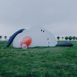 哀傷和愛上算不算同音字