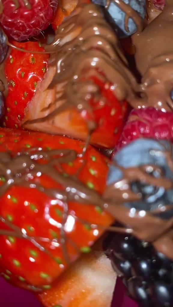 10m views all berries chocolate 🍫 let's go👏 #fyp #fypシ #fypシ゚viral #videos #viral #trending #gabs #strawberry #strawberrychocolate 