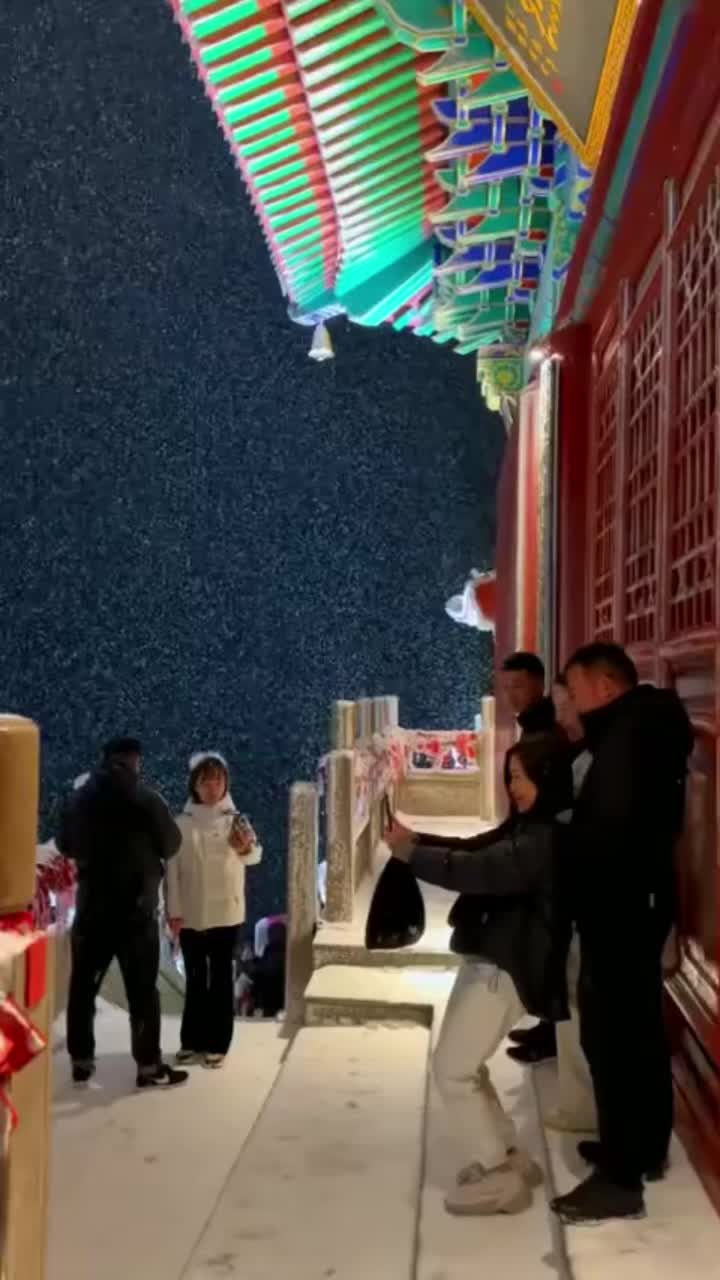 #duet with @omor on fire 🔥 Forbidden City in Beijing China  during the winter   Video by @3sei 7b views 👵🏿 #7billionview #TikTokWorldRecord #creatorsearchinsights #getmeontheforyoupage 