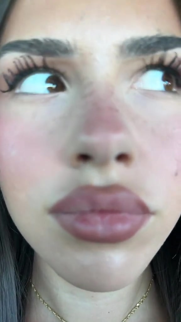 O vídeo de 1billion de visualização #leahhalton 