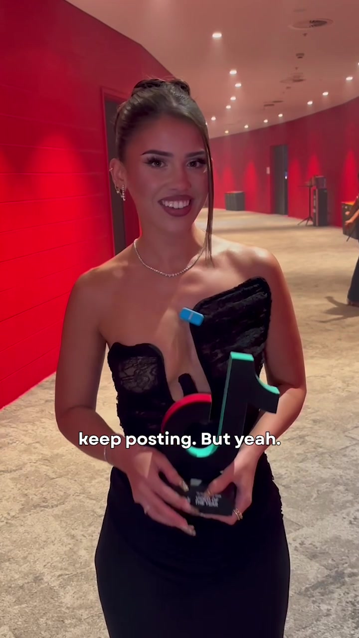 A huge congratulations to @leah halton for taking out Video of the Year at the 2025 TikTok Awards. 🏆👏 #TikTokAwardsAUNZ