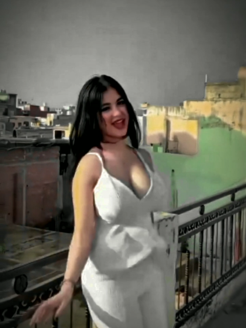 popular video on Tik Tok #trending #dance💃 