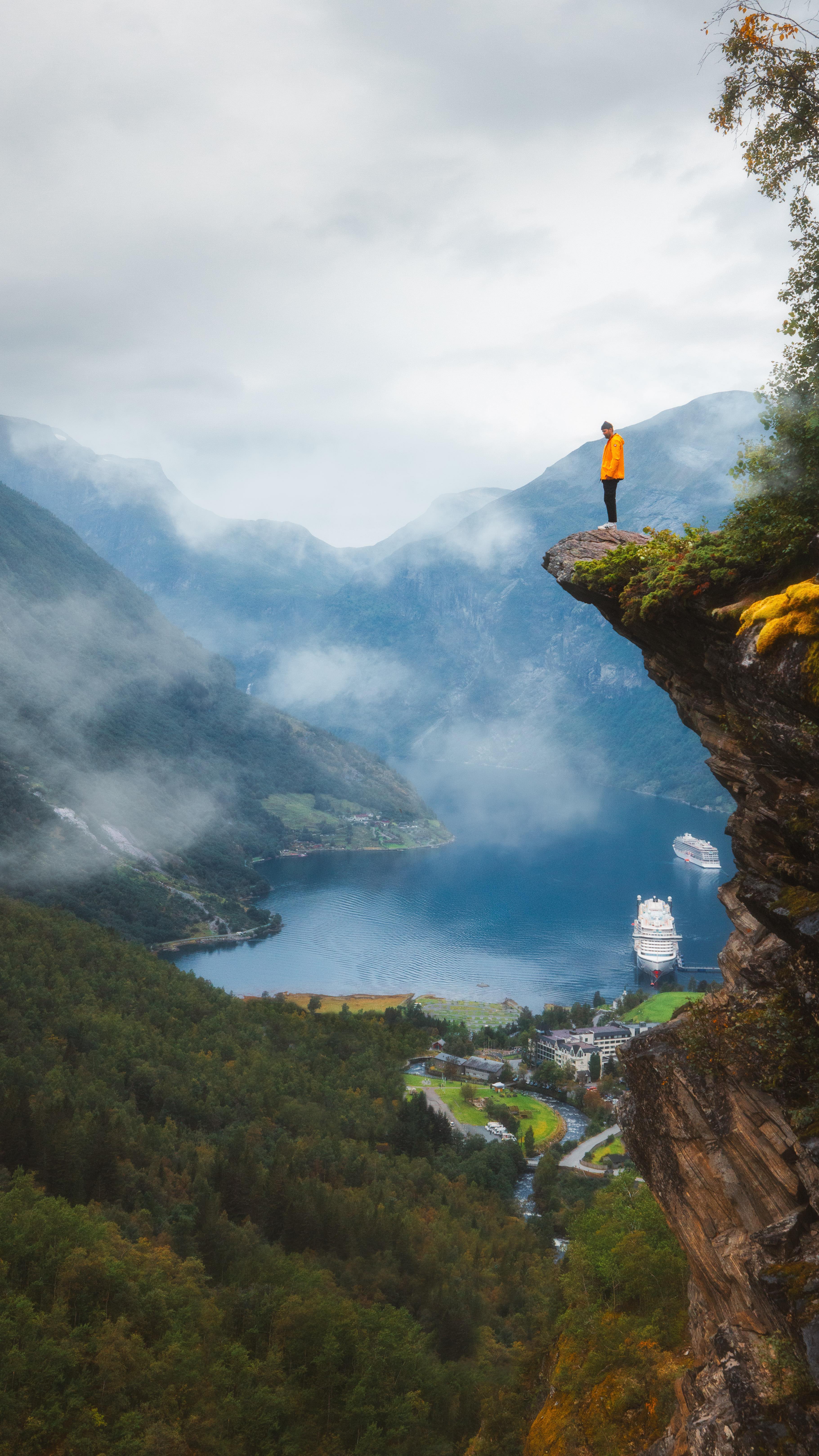 Norway has a way of stealing your heart, especially when you’re cruising through fjords with @vikingcruises and exploring the beauty of this quaint village by bike.  From green pastures to winding mountain roads, Geiranger was pure magic. Just two wheels, my best friend, and a whole lot of fun. Couldn’t have asked for a better way to see this part of the world! #myvikingstory
