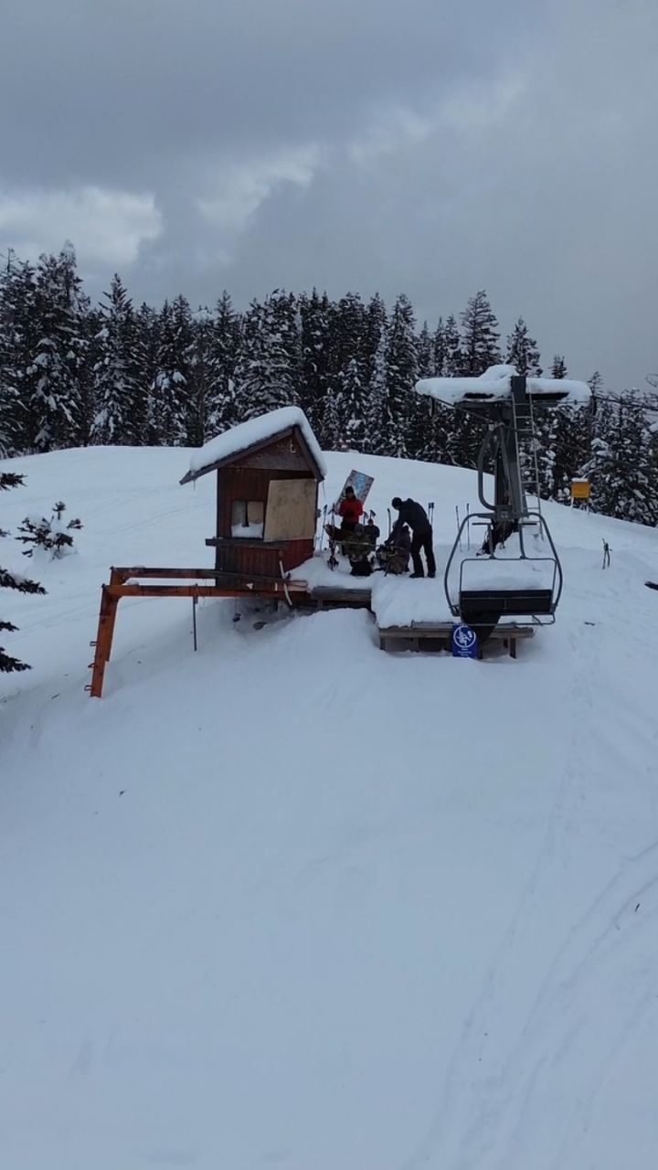 A few random clips from this year, getting some practice in with more video editing #kelowna #okanagan #drone #skiing #nature #landscape #mckinleybeach #crystalmountain