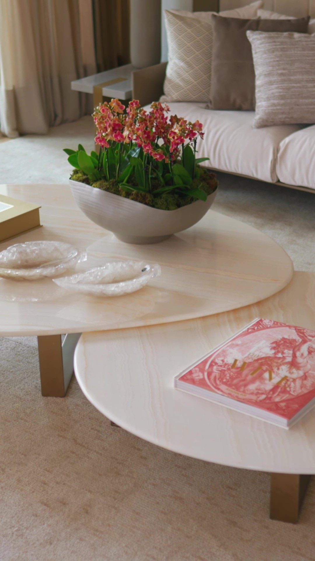 Residência.
.

📷: @marcoantoniofoto
#deboraaguiar #arquitetura #interiores #architecture #decor #design #ecoluxury #interiordesign #projetodeinteriores #homedecor #brazilianarchitecturestyle