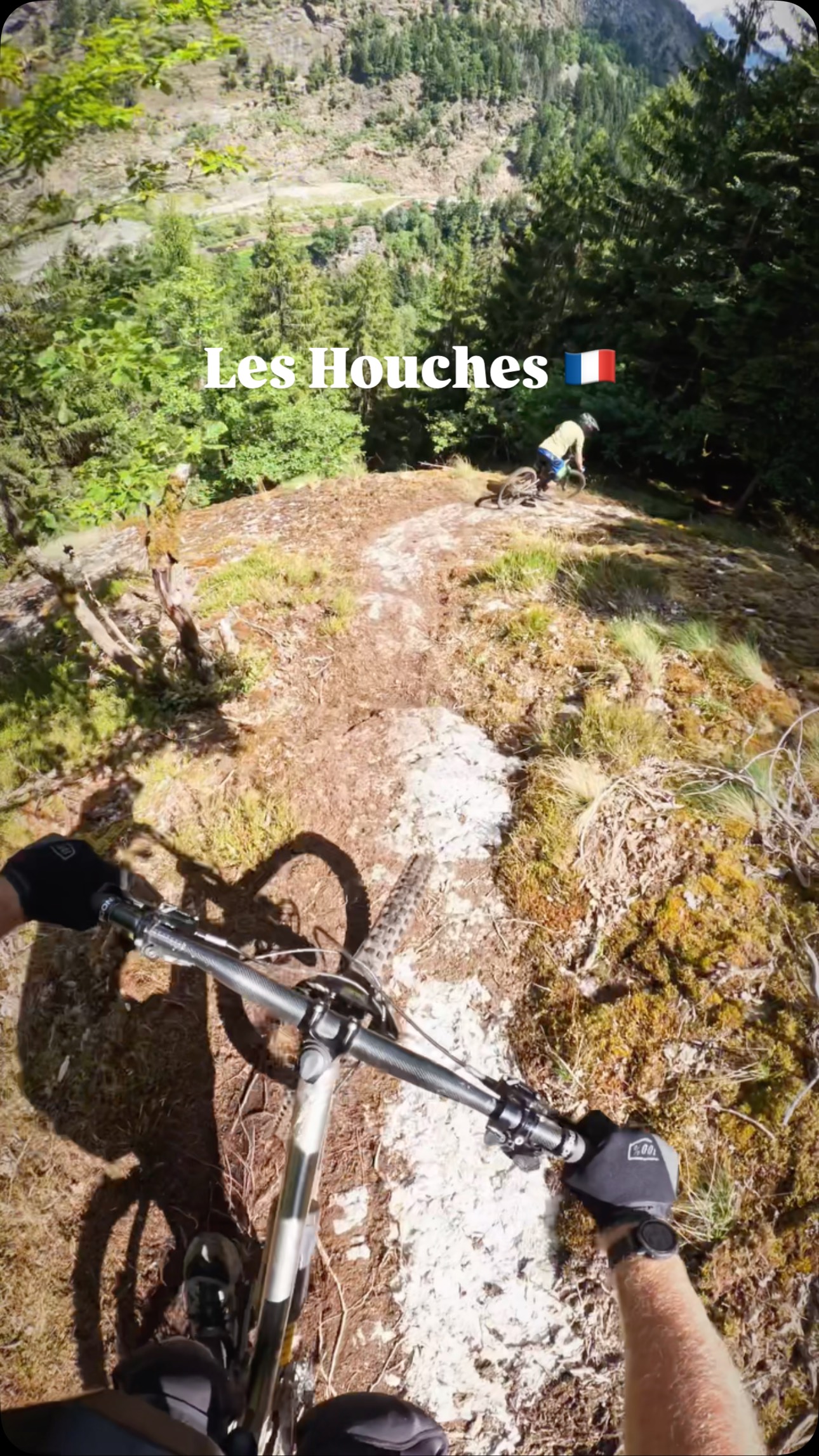 Class day sampling some of Chamonix’s steeps 🇫🇷 ⛰️
#leshouches #mtb #gopro #mtbforlife #enduro #chamonix