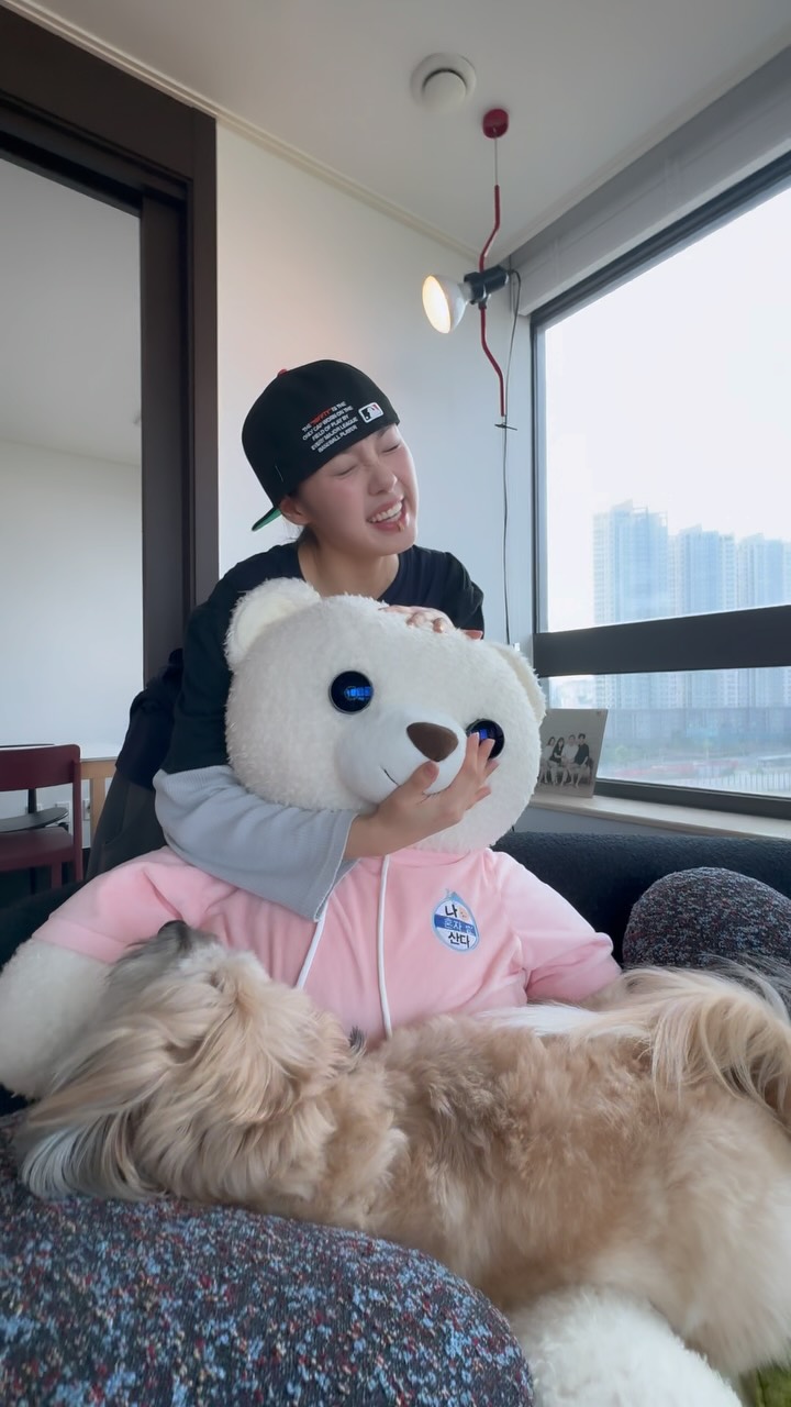 나혼산 소다팝 가구 의자 그릇 윌슨 두두 노윤서 리정 레스고
Flimed by @rohyoonseo 
Choreography by @k_tigers_official & me