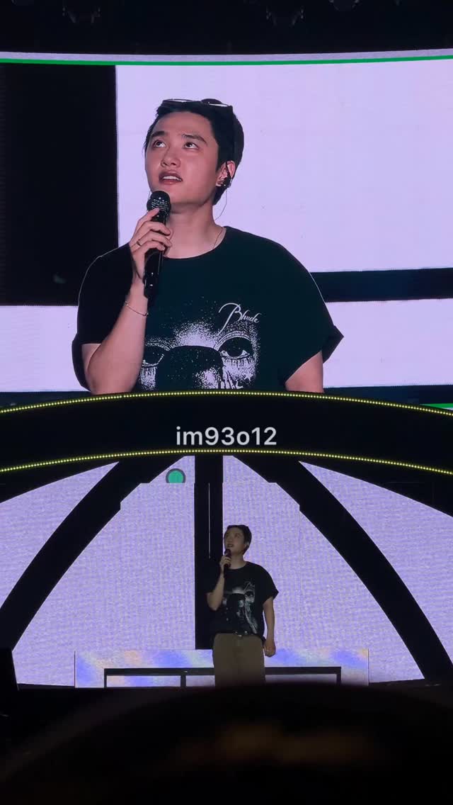 Kyungsoo - FOREVER
Cr. On video