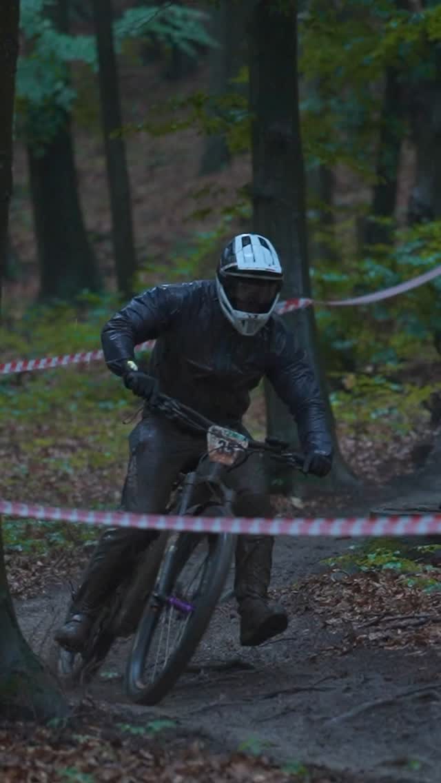 MSR 🥉
Aj napriek nepriazni počasia boli trate a organizácia na super úrovni vďaka @hornonitrianskestopy 😇
•
•
•
@ctmracingteam @ctmbikes @srsuntour_inc @novatecwheels @maxxissk @garmin_sk
@pro_bikegear @shimanoslovakia @wildernesstrailbikes @mozartt_com @galfersk @namedsport @maxxisbike @redbullsk @paul_lange_oslany @kmcchain @htcomponents @ks_taiwan @voxberg.skcz @maximaslovakia @powerlogy_slovakia @leatt_mtb @sloger.sk