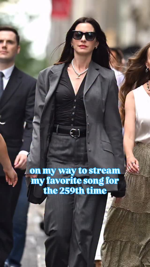 Tell me, whose discography has you acting like this? 🤔

🎥: @gettyentertainment