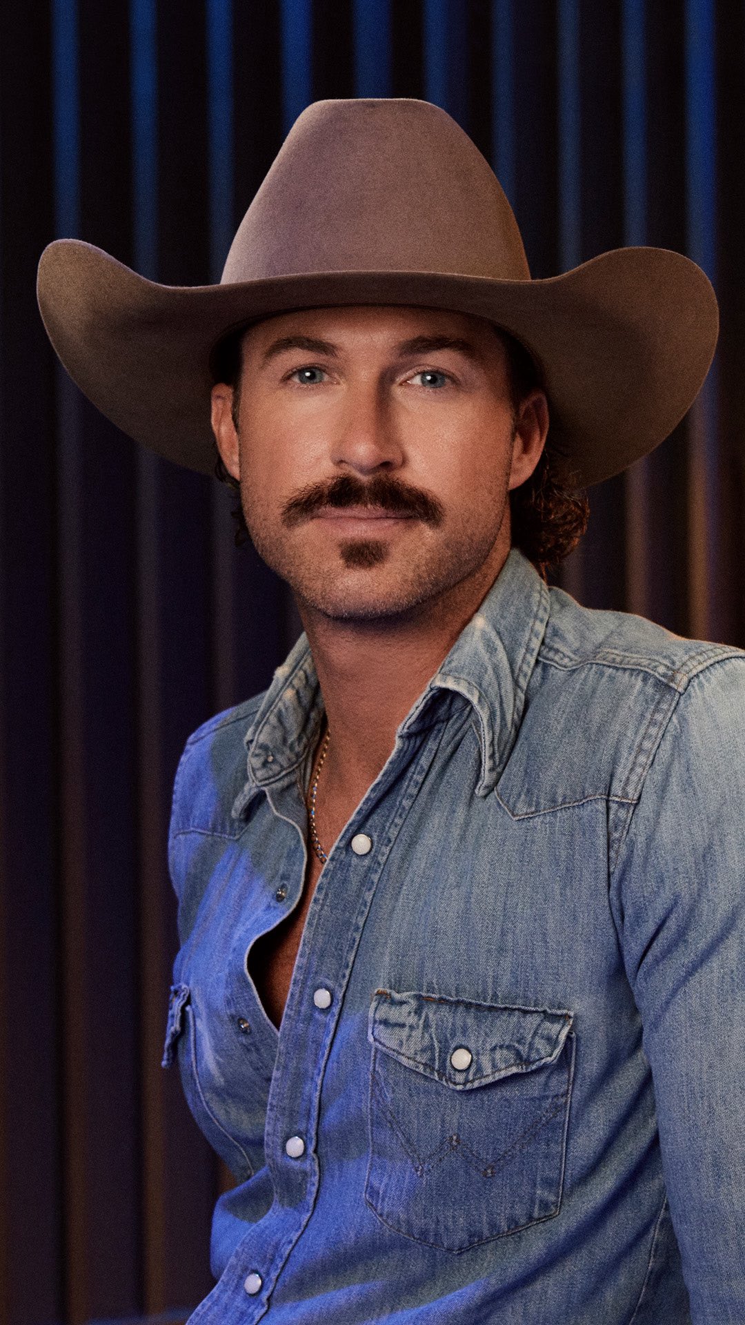 @rileyduckman spotlights one of country music’s most influential eras on The ’90s Country Show. Listen every week beginning July 30th on Apple Music Country.