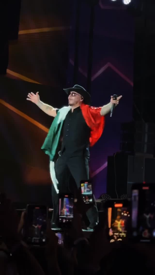 Mexicoooo! 🇲🇽 We’ll be heading your way with the legend @shakira next month:

August 11 — Tijuana 
August 14 — Hermosillo
August 20 — Torreon
August 23 — Monterrey

See you all out there dalllleeeee